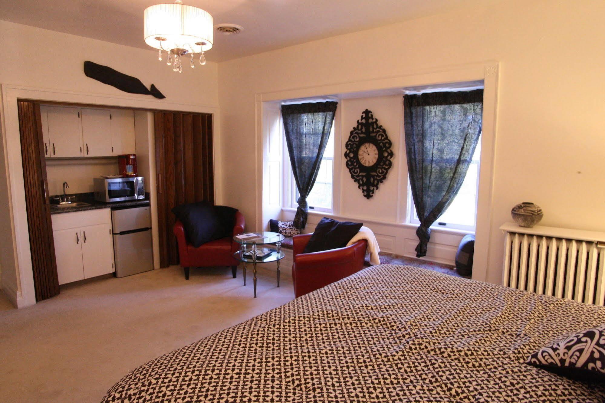 Christmas House Bed & Breakfast Racine Εξωτερικό φωτογραφία